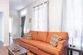 Wrap-Around Porch Uptown Stay-Pets Welcome!